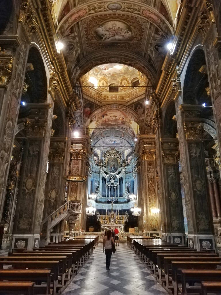 Finalborgo - interno chiesa