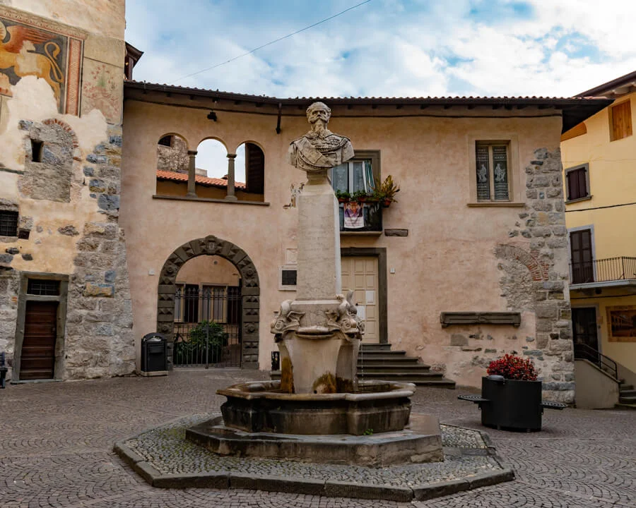 piazza V. Emanuele - Lovere